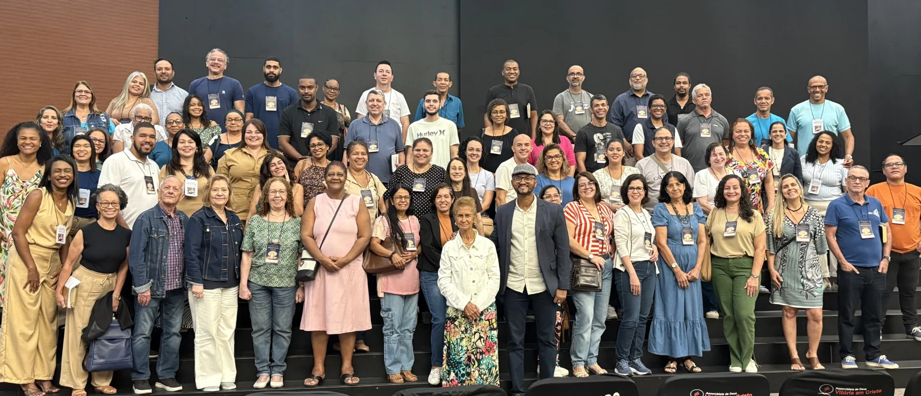 Grupo de participantes reunidos em um encontro da imersão